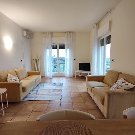 Nice Apartments Lake View & Free Parking Pastrengo Exteriör bild