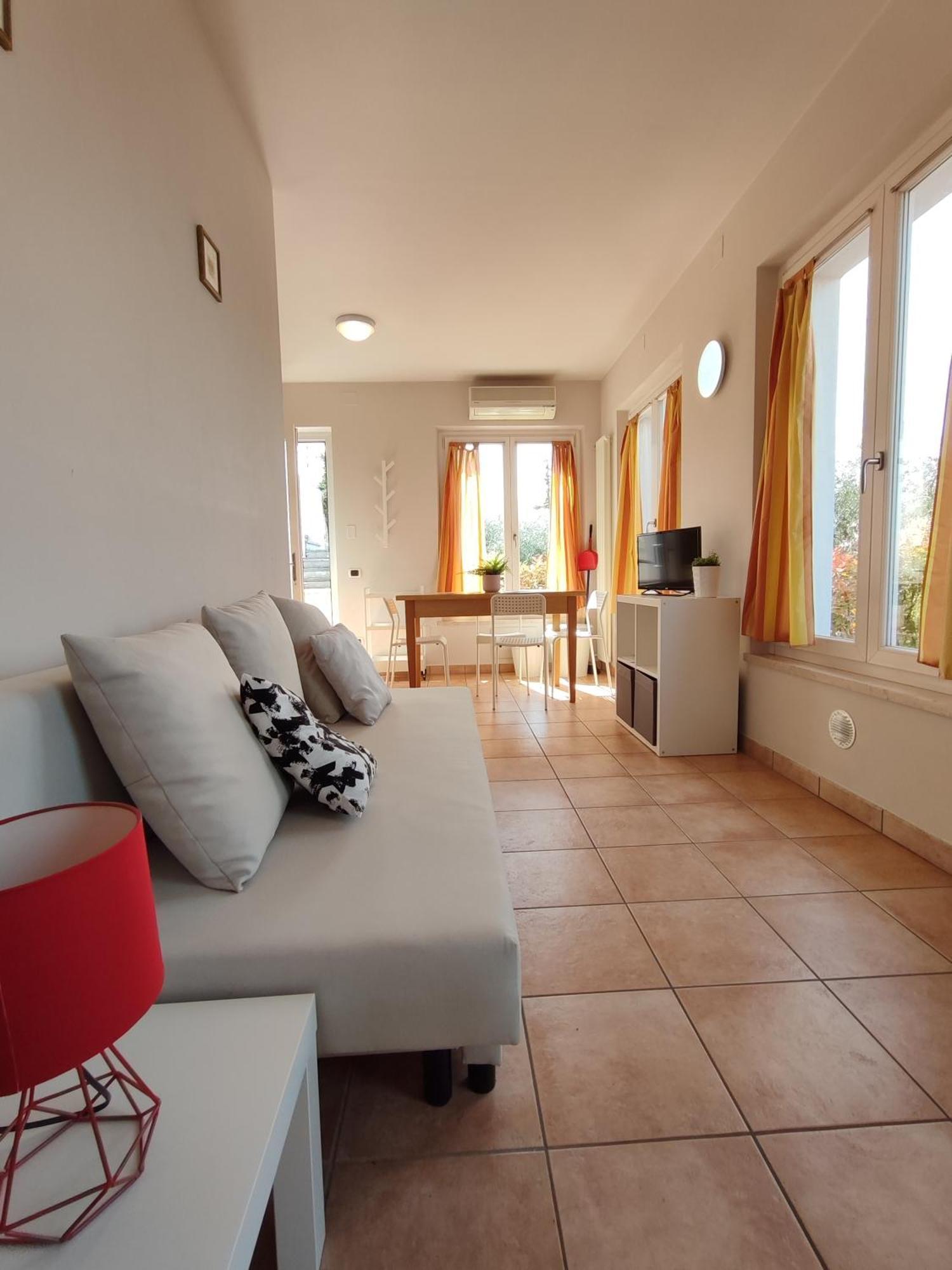 Nice Apartments Lake View & Free Parking Pastrengo Exteriör bild
